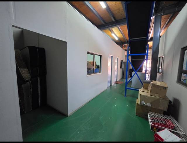 800M² WAREHOUSE FOR SALE IN FLORIDA